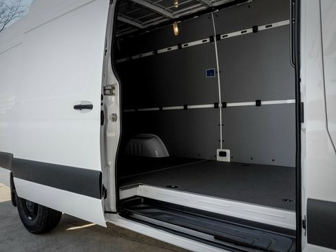 New 2026 Mercedes-Benz Sprinter 2500 image 10