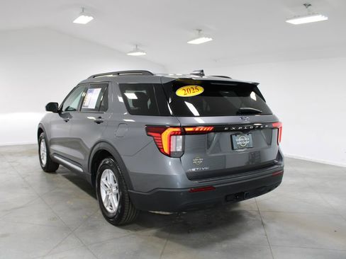 Used 2025 Ford Explorer Active RWD image 7