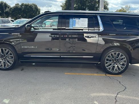 Certified 2025 GMC Yukon XL Denali Ultimate w/ LPO, Floor Liner Package image 4