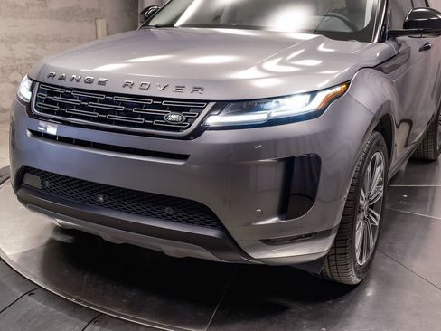 Used 2025 Land Rover Range Rover Evoque S AWD/4WD image 11