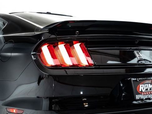 Used 2018 Ford Mustang Shelby GT350 w/ Convenience Package image 11