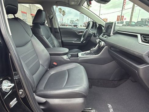Used 2024 Toyota RAV4 XLE Premium image 28