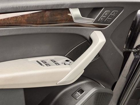 Used 2018 Audi Q5 2.0T Premium Plus w/ Premium Plus Package image 21