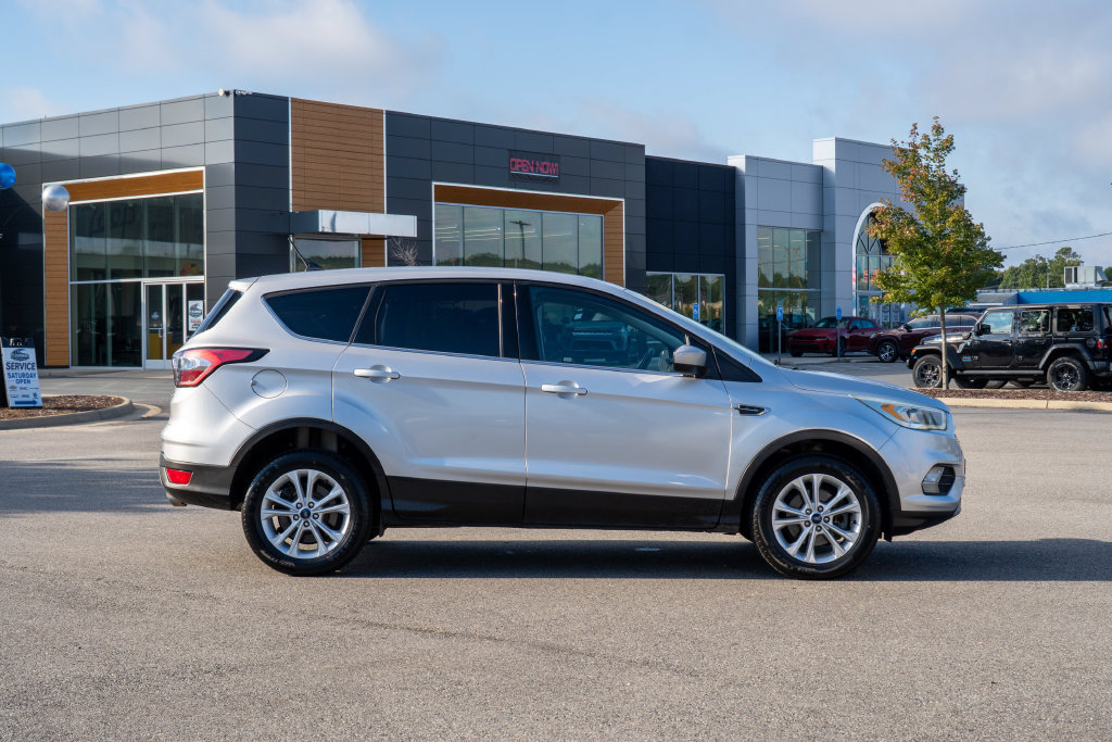 Used 2018 Ford Escape SEL AWD/4WD image 8