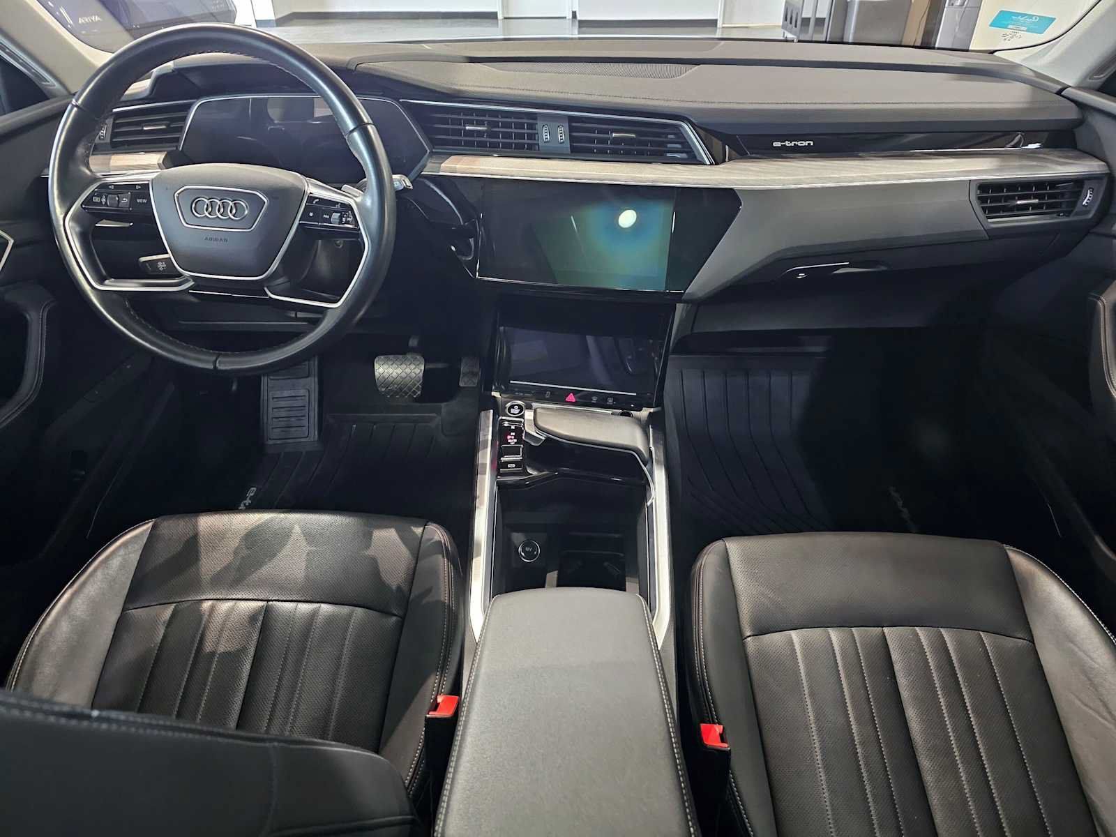 Used 2024 Audi Q8 e-tron Premium Plus AWD/4WD image 20