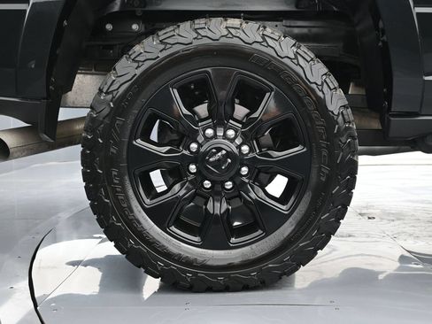 Used 2024 RAM 2500 Limited AWD/4WD image 18