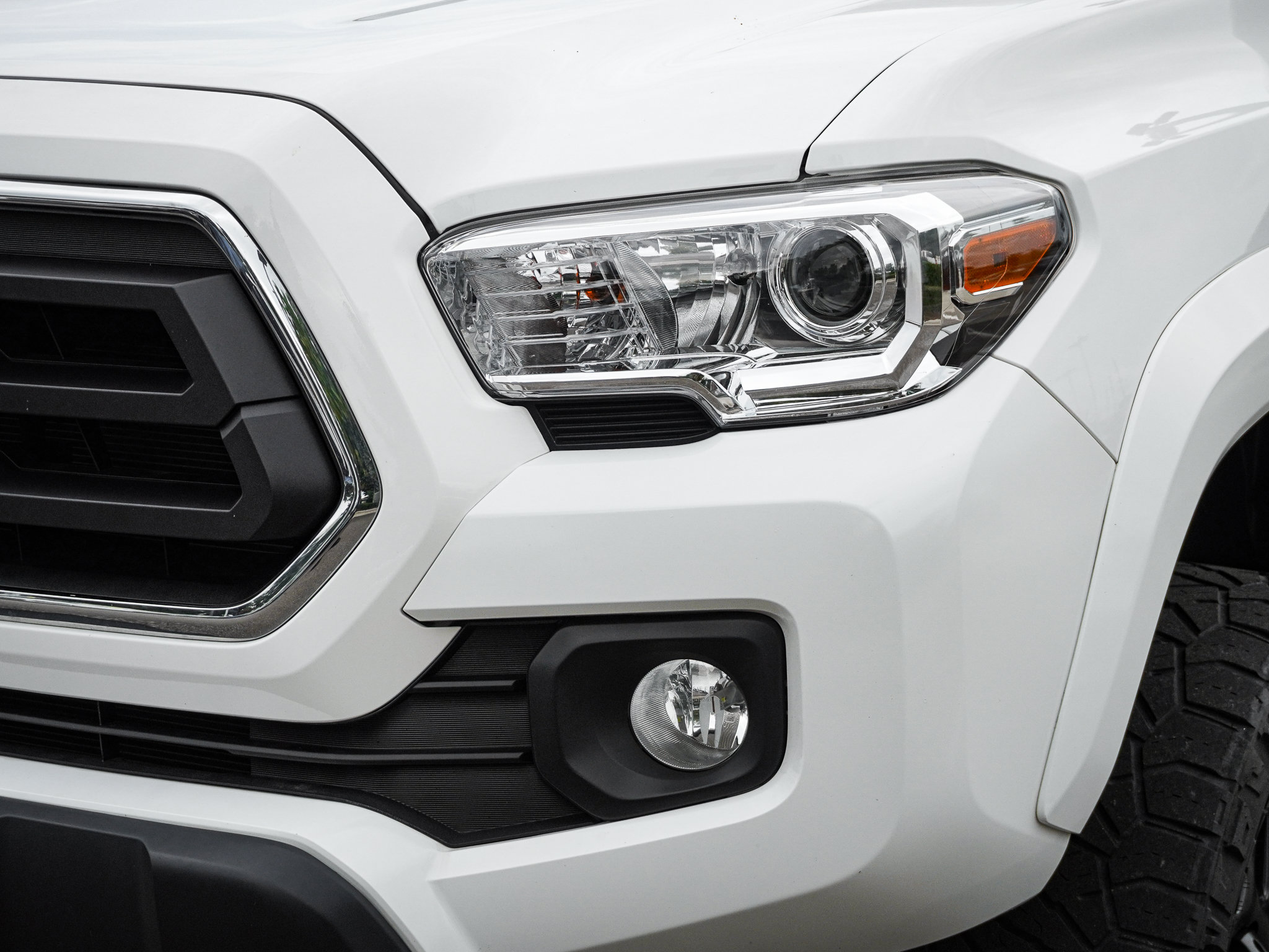 Used 2022 Toyota Tacoma SR5 w/ Technology Package RWD image 6