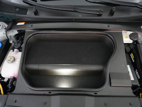 Used 2025 Hyundai Ioniq 6 SEL RWD image 28
