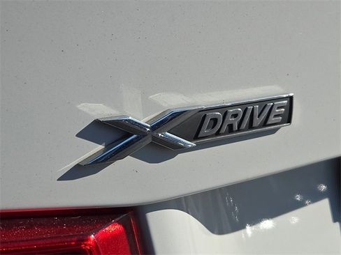 Used 2016 BMW 320i xDrive Sedan image 9