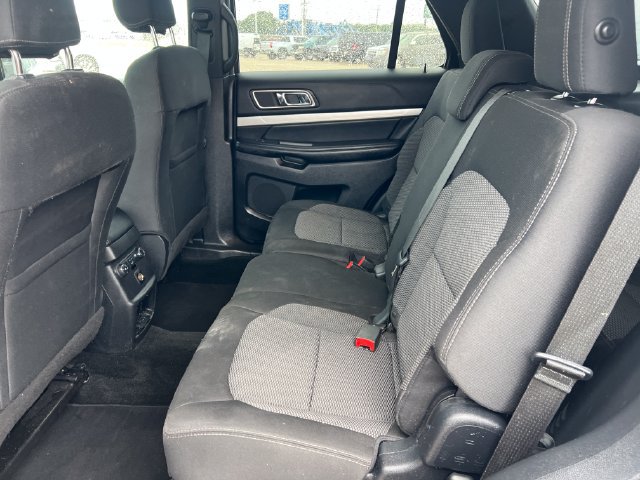 Used 2017 Ford Explorer XLT AWD/4WD image 14