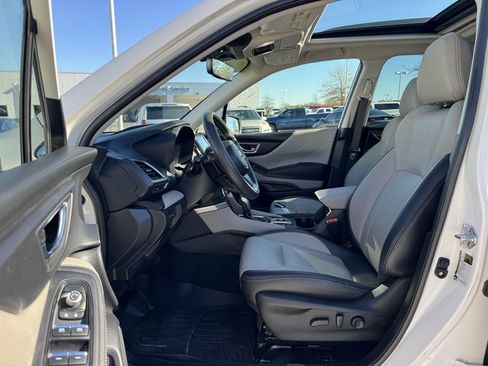 Used 2022 Subaru Forester Limited image 22