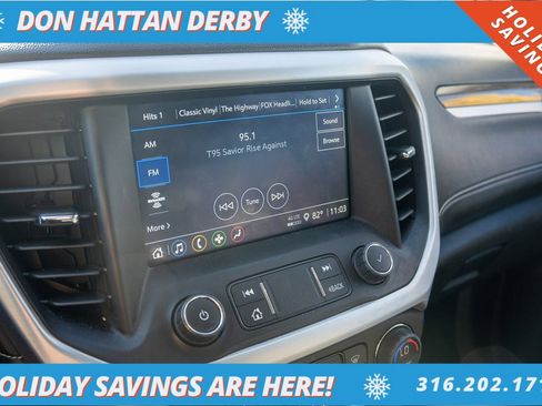 Used 2023 GMC Acadia SLE w/ Driver Convenience Package image 7