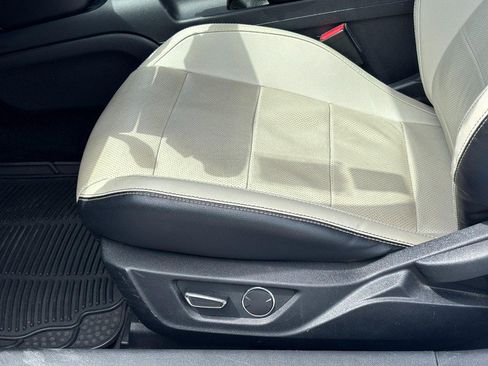 Used 2017 Ford Mustang Premium RWD image 15