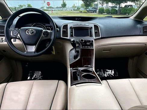 Used 2013 Toyota Venza LE w/ LE Convenience Pkg FWD image 20