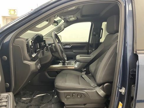 Used 2022 Chevrolet Silverado 1500 RST w/ Convenience Package II image 9