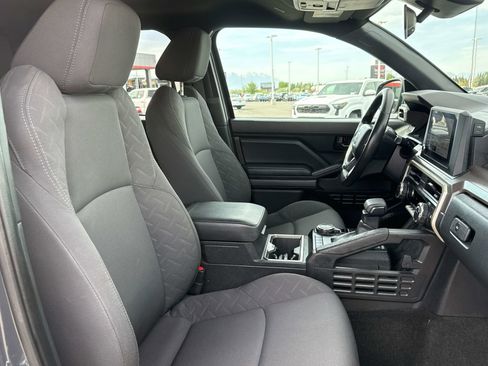 Used 2024 Toyota Tacoma SR5 AWD/4WD image 17