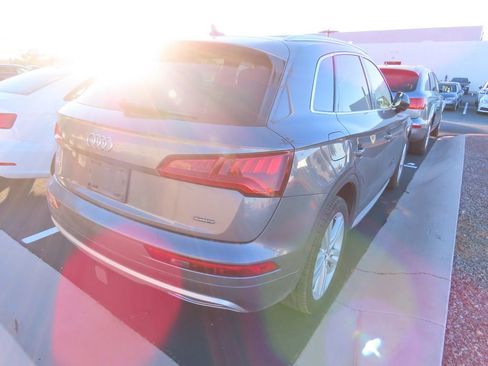Used 2019 Audi Q5 2.0T Premium Plus w/ Premium Plus Package image 3