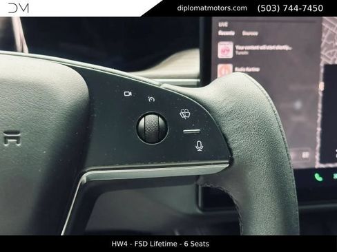 Used 2024 Tesla Model X AWD/4WD image 33