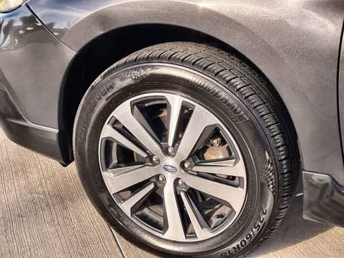 Used 2019 Subaru Outback 2.5i Limited image 9