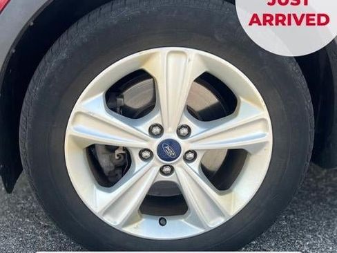 Used 2016 Ford Escape SE w/ SE Cold Weather Package FWD image 16