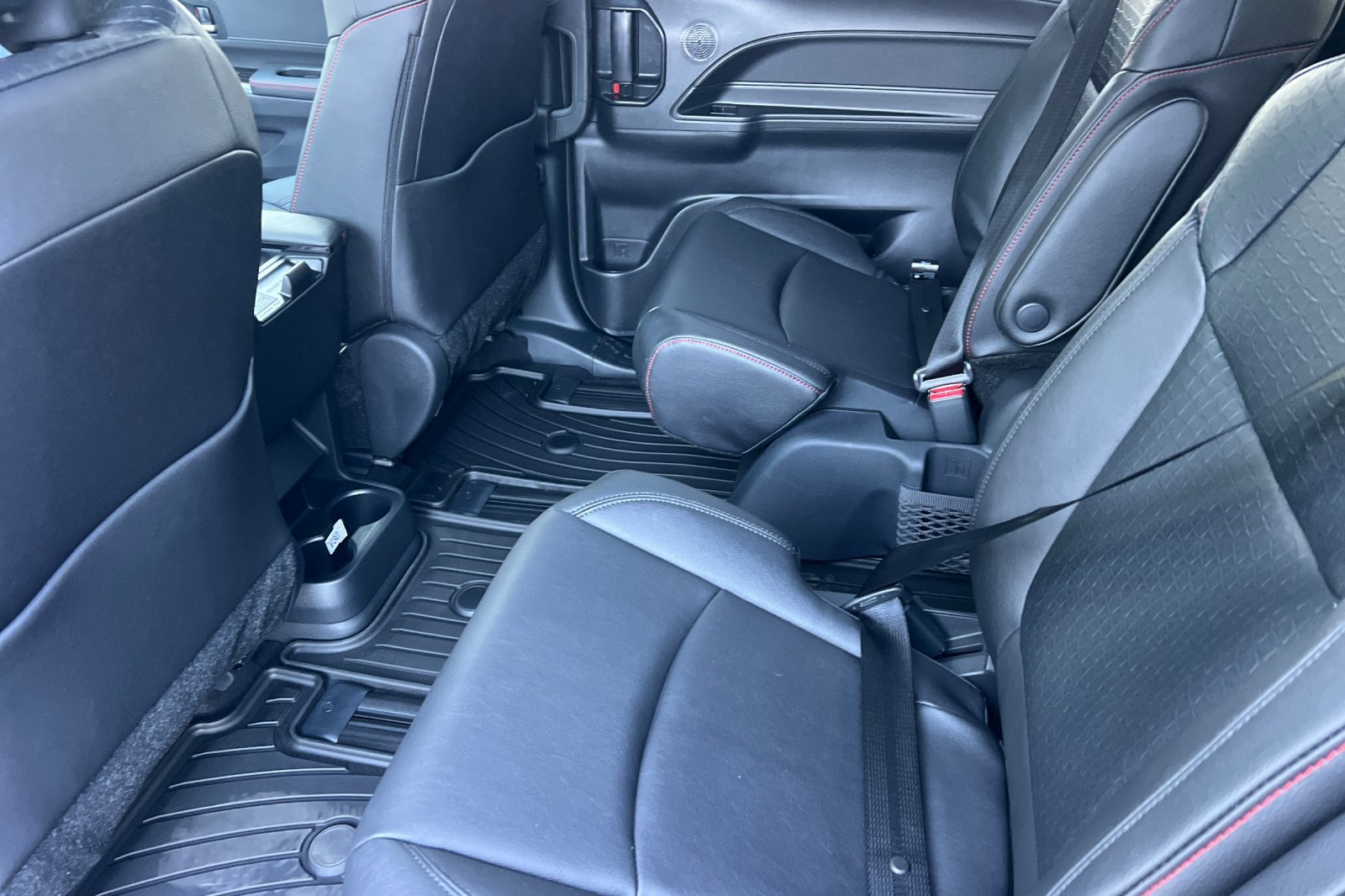 Certified 2026 Toyota Sienna XSE FWD image 12