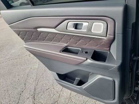 New 2026 Ford Explorer Platinum w/ LUX Leather Package image 16