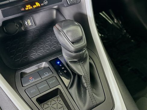 Used 2024 Toyota RAV4 LE image 20