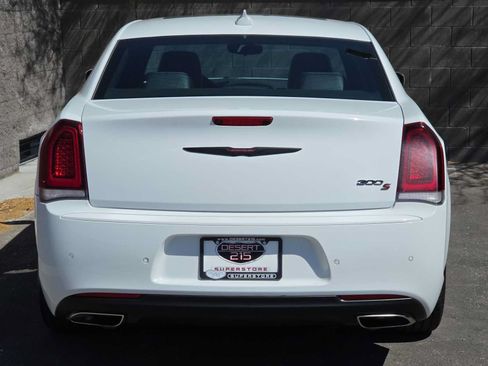 Used 2023 Chrysler 300 S RWD image 8