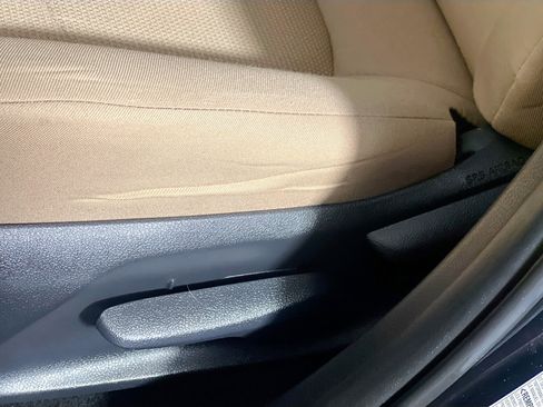 Used 2019 Toyota RAV4 LE image 15