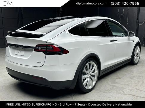 Used 2016 Tesla Model X 75D image 7