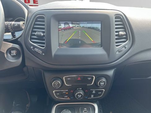 Used 2018 Jeep Compass Latitude w/ Popular Equipment Group AWD/4WD image 22