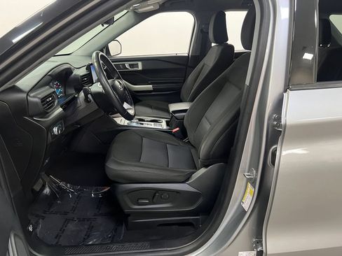 Used 2022 Ford Explorer XLT RWD image 12