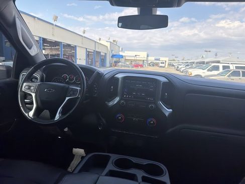 Used 2019 Chevrolet Silverado 1500 RST AWD/4WD image 23