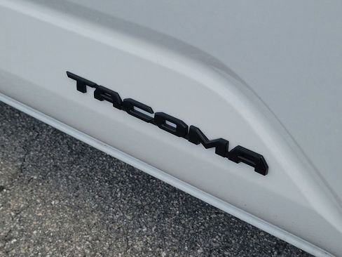 New 2025 Toyota Tacoma TRD Off-Road image 38
