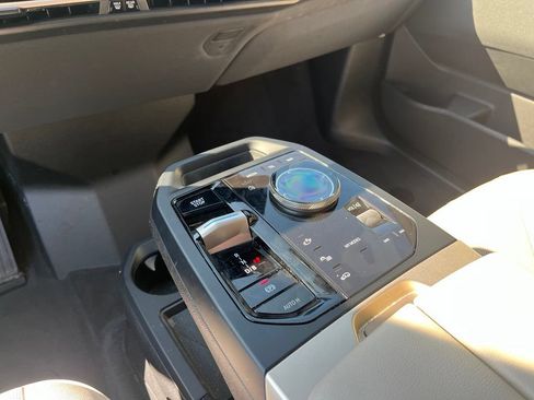 Used 2024 BMW iX xDrive50 w/ Sport Package AWD/4WD image 37