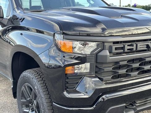 New 2026 Chevrolet Silverado 1500 Custom Trail Boss w/ Dark Appearance Package AWD/4WD image 5