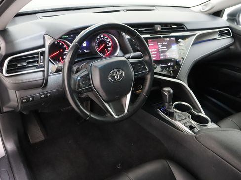 Used 2018 Toyota Camry XSE image 13