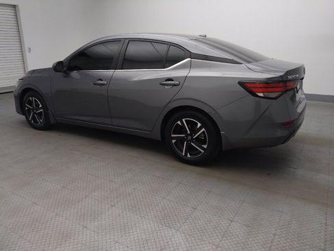 Used 2025 Nissan Sentra SV FWD image 3
