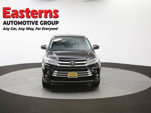 Used 2019 Toyota Highlander XLE AWD/4WD image 56