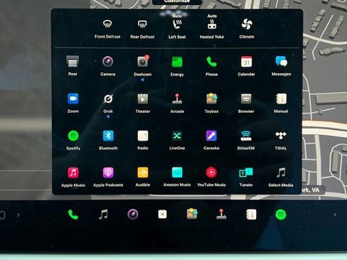 Used 2022 Tesla Model X image 17