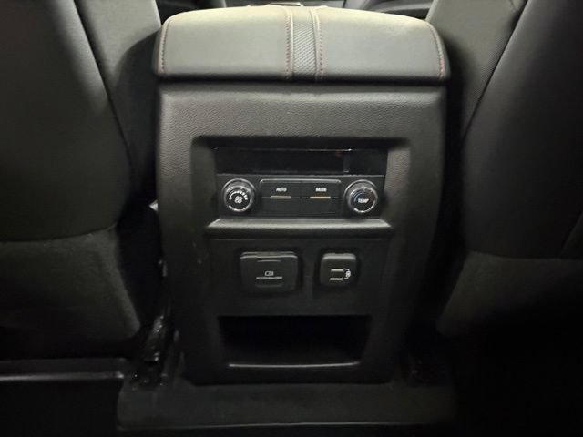 Used 2022 Chevrolet Traverse RS AWD/4WD image 26