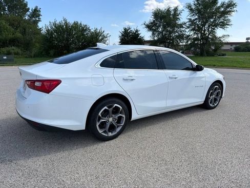 Used 2024 Chevrolet Malibu LT FWD image 3