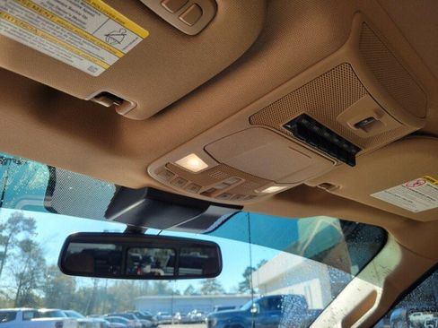 Used 2022 Ford F350 Lariat w/ Lariat Ultimate Package image 25