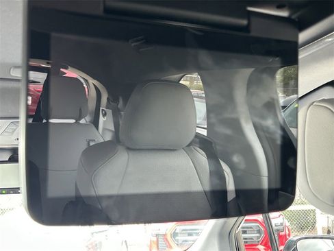 Used 2022 Toyota Sienna XSE image 26