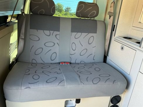 Used 2002 Volkswagen Eurovan MV image 31