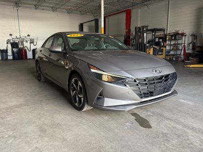 Used 2023 Hyundai Elantra SEL w/ Convenience Package