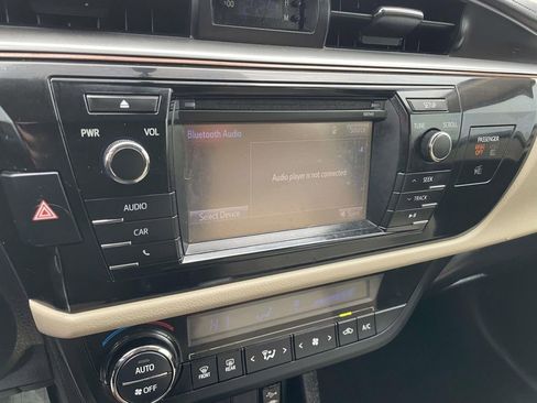 Used 2014 Toyota Corolla LE image 37