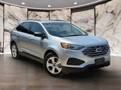 Used 2020 Ford Edge SE FWD image 9