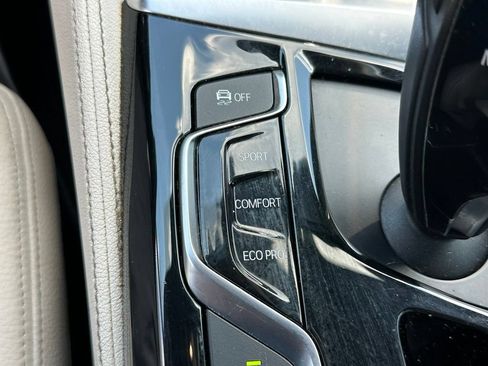 Used 2018 BMW 640i Gran Turismo xDrive AWD/4WD image 35