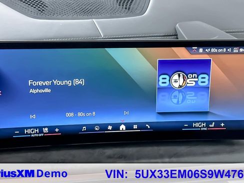 Used 2025 BMW X7 M60i image 29